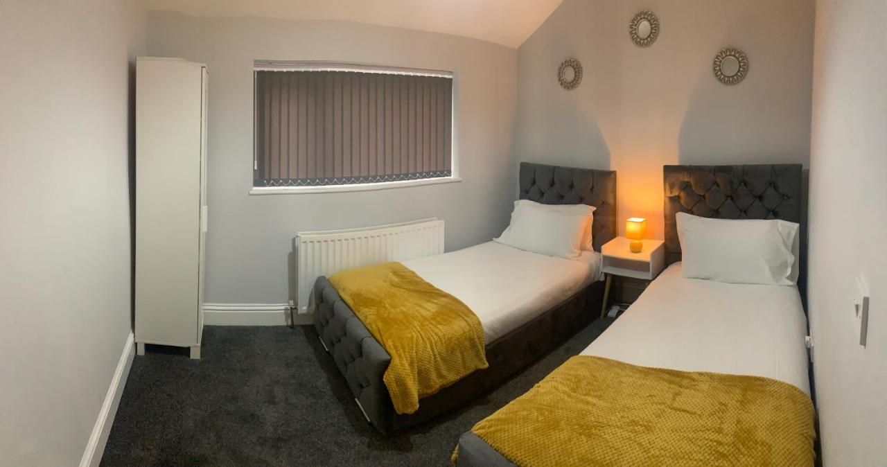 Gateshead Serviced Apartment Ideal For Contractors And Vacationing Buitenkant foto