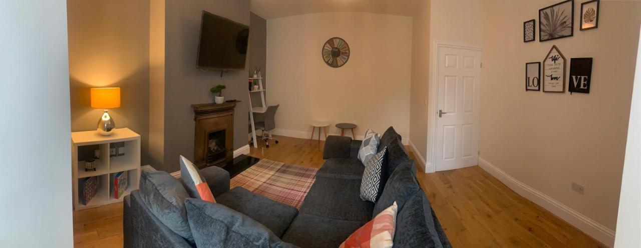 Gateshead Serviced Apartment Ideal For Contractors And Vacationing Buitenkant foto